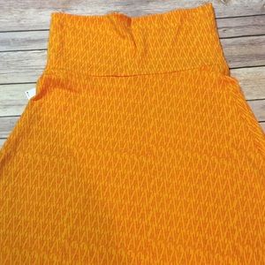 Small. Lularoe maxi.